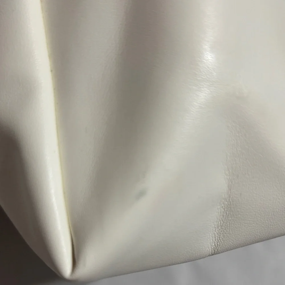 KERASTASE PARIS White Cosmetic Bag
